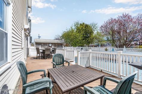 52 7th Street North Arlington NJ 07031