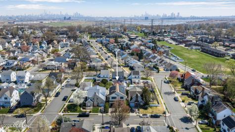52 7th Street North Arlington NJ 07031