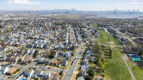 52 7th Street North Arlington NJ 07031