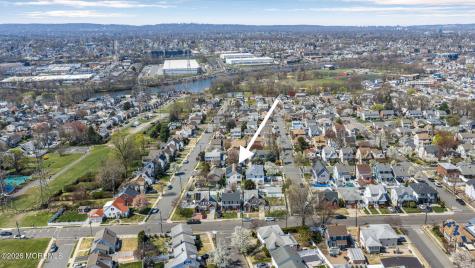 52 7th Street North Arlington NJ 07031