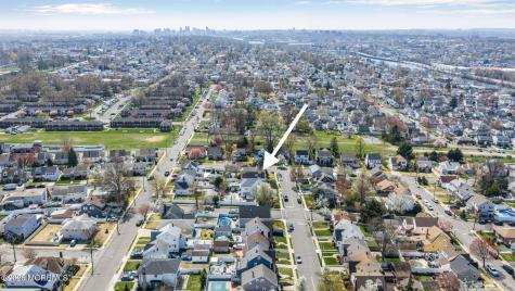 52 7th Street North Arlington NJ 07031