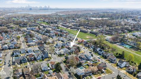 52 7th Street North Arlington NJ 07031