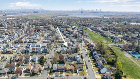 52 7th Street North Arlington NJ 07031