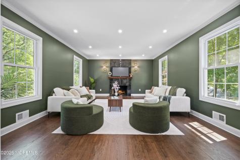 169 Pelican Road Middletown NJ 07748