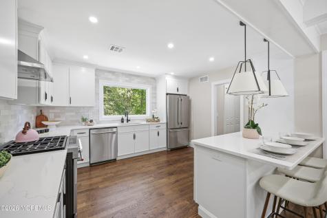 169 Pelican Road Middletown NJ 07748