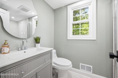 169 Pelican Road Middletown NJ 07748