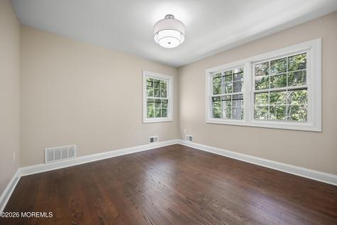 169 Pelican Road Middletown NJ 07748