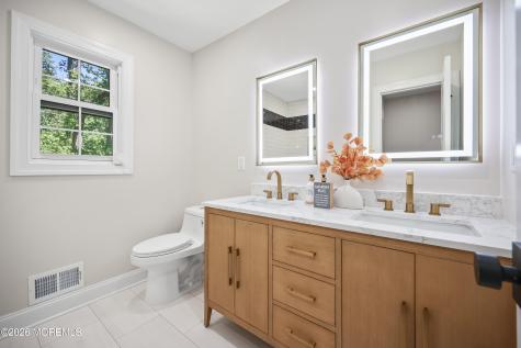 169 Pelican Road Middletown NJ 07748