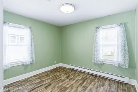 22 Thomas Street Toms River NJ 08753