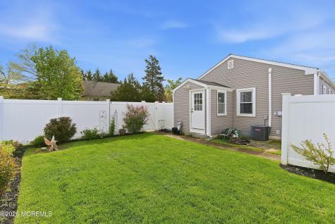 22 Thomas Street Toms River NJ 08753