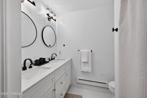 123B Edinburgh Lane Lakewood NJ 08701