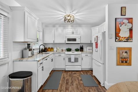 123B Edinburgh Lane Lakewood NJ 08701