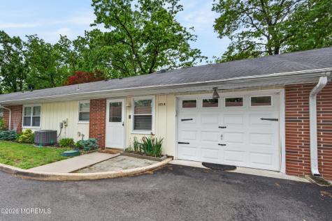 123B Edinburgh Lane Lakewood NJ 08701