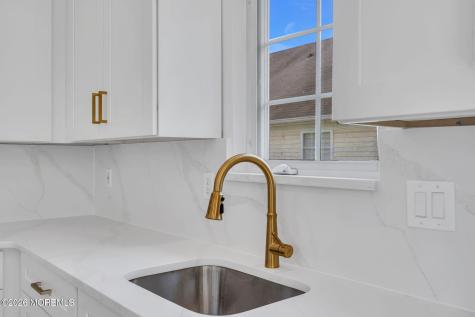 8 Skyline Drive Lakewood NJ 08701