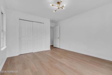 8 Skyline Drive Lakewood NJ 08701
