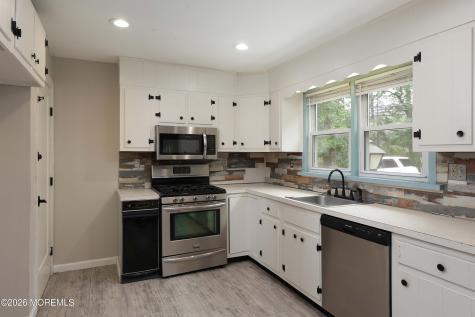 47 Phalanx Road Lincroft NJ 07738