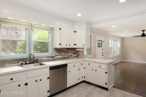 47 Phalanx Road Lincroft NJ 07738