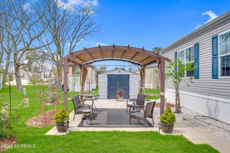 19 Otter Place Whiting NJ 08759