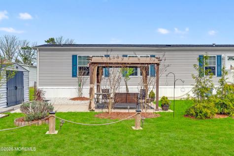 19 Otter Place Whiting NJ 08759