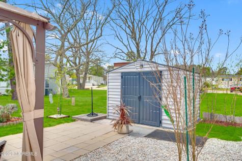 19 Otter Place Whiting NJ 08759