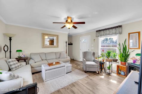 19 Otter Place Whiting NJ 08759
