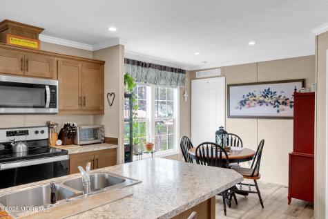 19 Otter Place Whiting NJ 08759