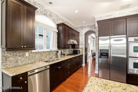54 Bay Hill Road Lakewood NJ 08701