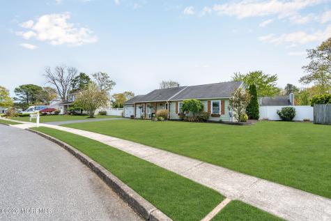 16 Aldgate Drive Brick NJ 08724