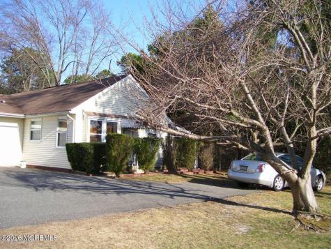 1 Quincy Drive Whiting NJ 08759