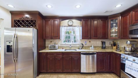 21 Netty Street Howell NJ 07731