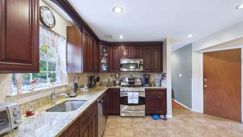 21 Netty Street Howell NJ 07731