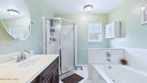 21 Netty Street Howell NJ 07731