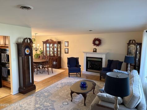 4 Cambridge Court Toms River NJ 08753