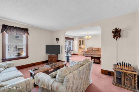 142 Reed Avenue Hamilton NJ 08610