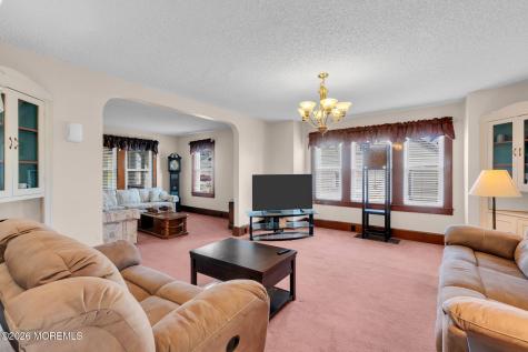 142 Reed Avenue Hamilton NJ 08610