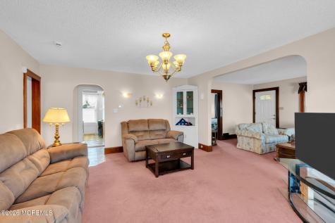 142 Reed Avenue Hamilton NJ 08610