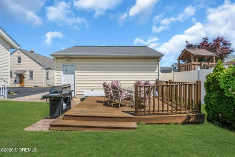 142 Reed Avenue Hamilton NJ 08610