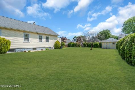 142 Reed Avenue Hamilton NJ 08610