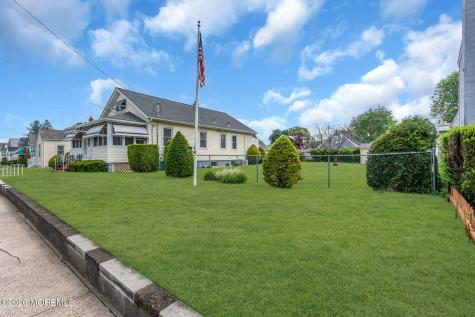 142 Reed Avenue Hamilton NJ 08610