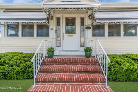 142 Reed Avenue Hamilton NJ 08610