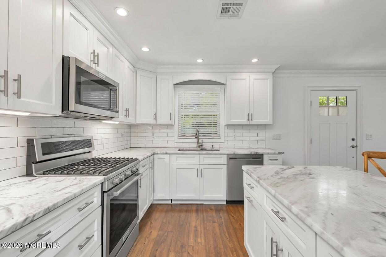 11 Leighton Avenue Red Bank NJ 07701