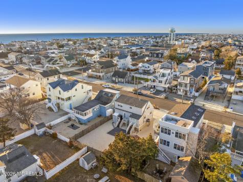 213 13th Street Ship Bottom NJ 08008