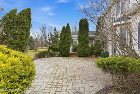 14 Barnyard Court Plainsboro NJ 08536