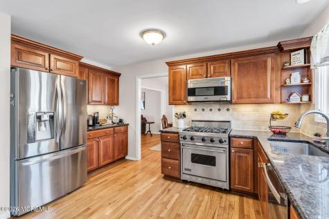 211 Yale Drive Lincroft NJ 07738
