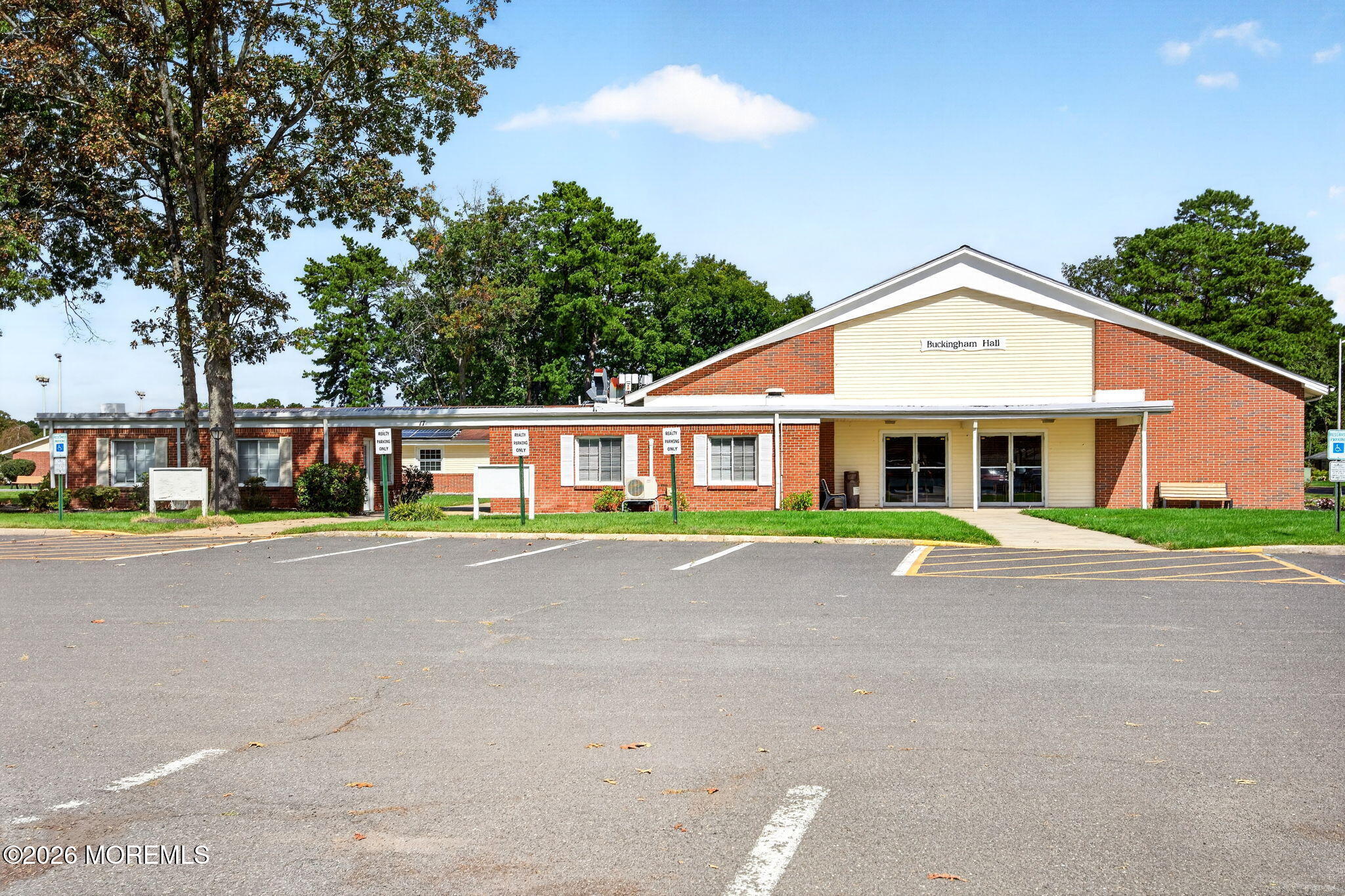 102 Edinburgh Lane Lakewood NJ 08701