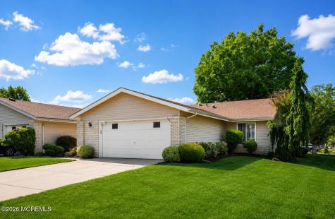 362 Union Drive Monroe NJ 08831