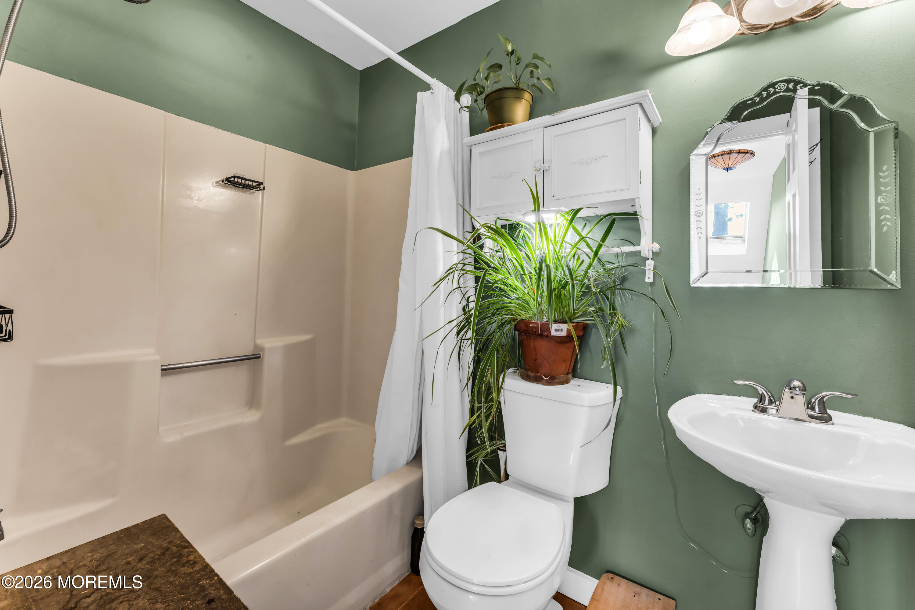 836 Beach Avenue Beachwood NJ 08722