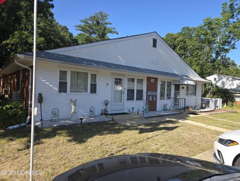 210 D Laurel Place Whiting NJ 08759