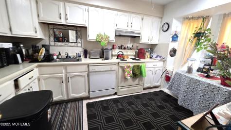 4 Ardsley Avenue Whiting NJ 08759