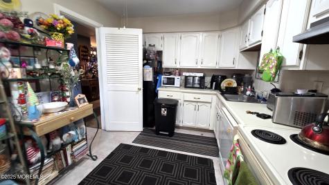 4 Ardsley Avenue Whiting NJ 08759